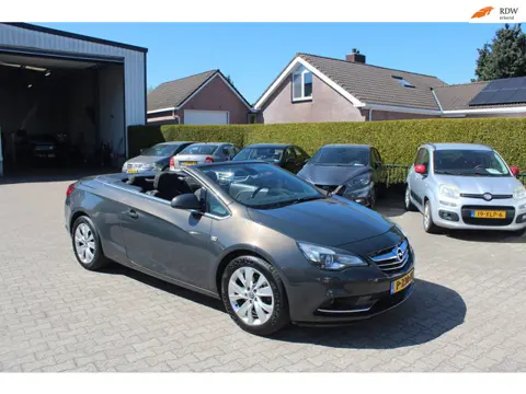 Opel CASCADA 1.4 Turbo ecoFLEX Cosmo stuur en stoel verw