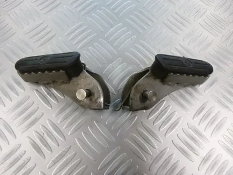 VOETSTEUN LINKS BMW R 1200 GS 2003 - 2007 / 2008 - 2009 /