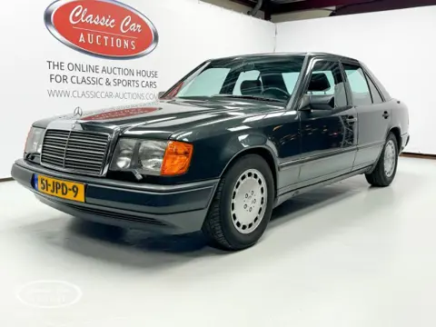 MERCEDES-BENZ E-KLASSE 300E   - ONLINE AUCTION