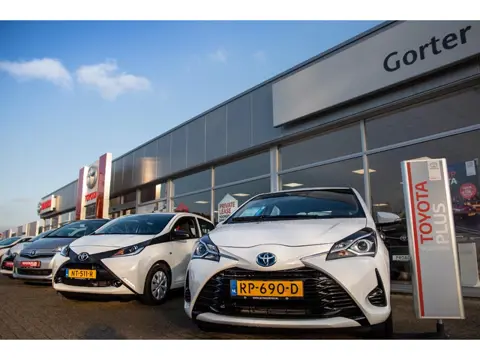 Toyota Yaris 1.5 Hybrid 115 Dynamic | €3.500 korting! | Splinternieuw | 10 jaar garantie! |