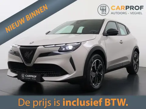 Alfa Romeo Junior Elettrica 54 kWh LMV | Apple CarPlay |