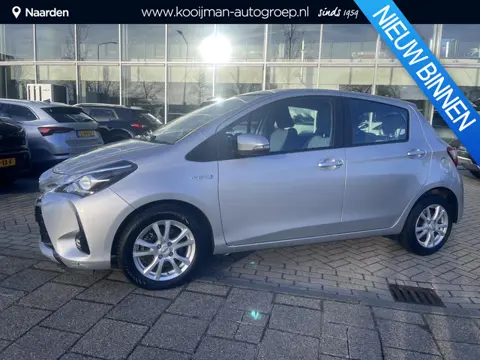 Toyota Yaris 1.5 Hybrid Active Lmv|Camera