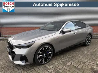 BMW 5 Serie 550e xDrive | M Sportpakket Pro | 21inch | HUD | B&W | Panorama-dak |