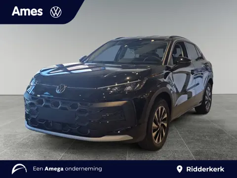 Volkswagen T-Roc Life First Edition 1.5 eTSI 116 PK | Stoelverwarming | Camera | Sensoren voor & ach