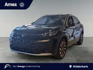 Volkswagen T-Roc Life First Edition 1.5 eTSI 116 PK | Stoelverwarming | Camera | Sensoren voor & ach