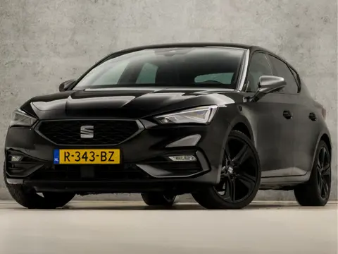 SEAT Leon 1.0 TSI FR Intense Sport Automaat (APPLE CARPLAY, GROOT NAVI, CAMERA, TREKHAAK WEGKLAPBAAR