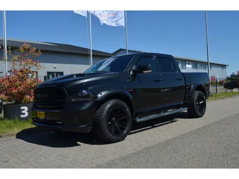 Dodge Ram 1500 5.7 V8 4x4 Quad Cab 6'4 Sport Camera|Dakje|Clima