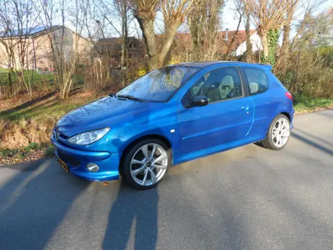 Peugeot 206 2.0-16V RC