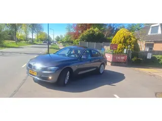 BMW 3-serie 318d Upgrade Edition