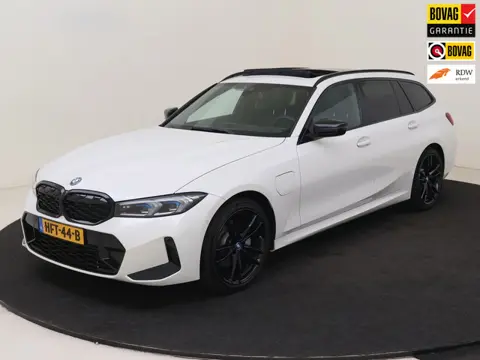 BMW 3-serie Touring 330e M-Sport Trekhaak/Widescreen/H&K