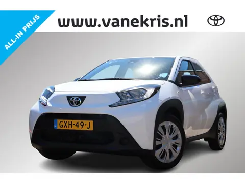 Toyota Aygo X 1.0 VVT-i Play, Lage Km, Apple Carplay/Android Auto, Airco, Camera!