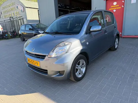 Daihatsu Sirion 2 1.0-12V Premium