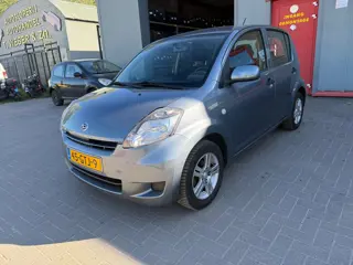Daihatsu Sirion 2 1.0-12V Premium