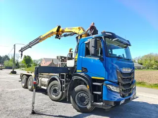 Iveco X-WAY 460 Hooklift + Crane Copma 208 (bj 2024)