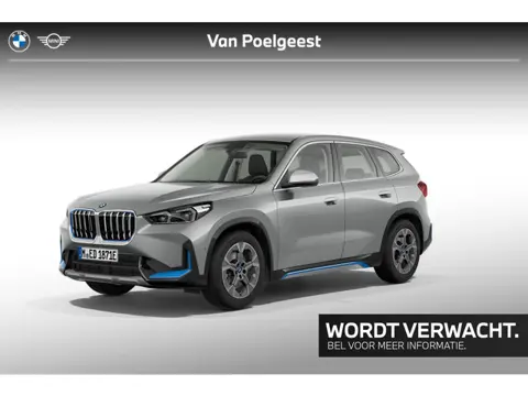 BMW iX1 xDrive30 Launch Edition / Parking Assistant / Adaptieve LED koplampen / Comfort Access / Dra