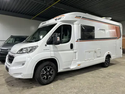 Weinsberg CaraCompact Pepper 600 MEG Enkele bedden 50 YEARS EDITION 160 PK