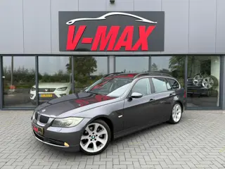 BMW 325i Touring High Exec Pano Leder Carplay Xenon