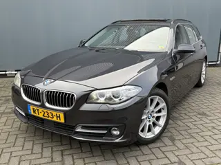 BMW 5 Serie Touring BJR 2013 520i 184 PK High Executive AUTOMAAT | PANORAMADAK | ELEK. TREKHAAK | LE