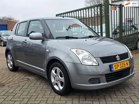 Suzuki Swift 1.3 GA Rijt schkelt perfect airco elektrische ramen cv op afs