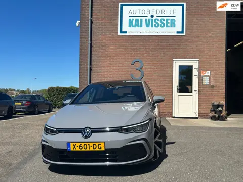 Volkswagen Golf 1.5 eTSI R-Line Business panodak Automaat