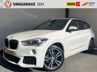 BMW X1 SDrive20i High Executive M-Sport|Shadow pakket|Sportstoelen|LED