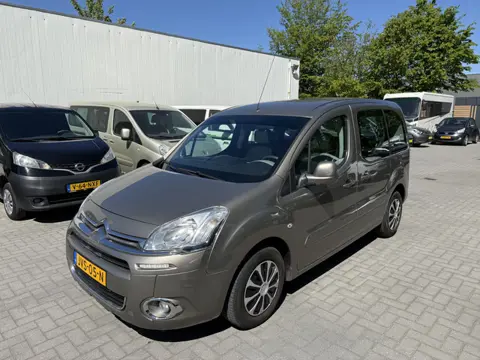Citroën Berlingo 1.6 VTi Rolstoelauto 3+1 of 5-0 - Ruime Bodemverlaging - Knielsysteem - Luchtvering