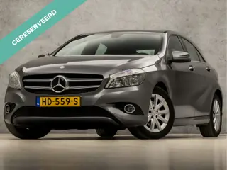 Mercedes-Benz A-Klasse 180 Sport (NAVIGATIE, LEDER, ZWART HEMEL, STOELVERWARMING, SPORTSTOELEN, PARK