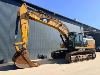 Cat 352F (bj 2017)