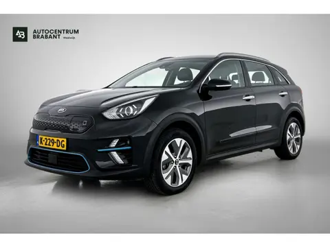 Kia E-Niro DynamicLine 64 kWh (NAVIGATIE, STOEL-/STUURVERWARMING, CARPLAY, 1e EIGENAAR)