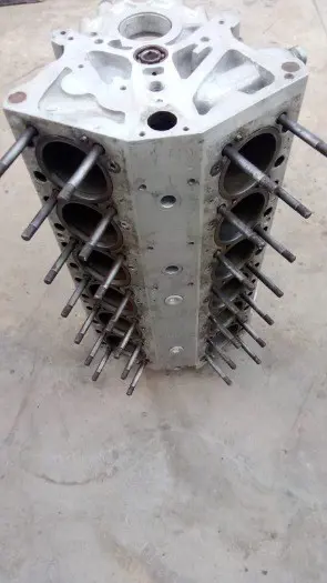 Engine block Ferrari 365 GTC4