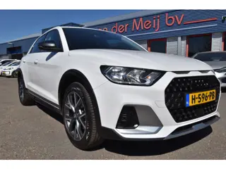 Audi A1 citycarver 30 TFSI epic , CLIMATRONIC , VIRTUAL COCKPIT , NAVI VIA APP ,  PDC V+A , LMV17 ,