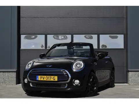 MINI Cabrio 1.5 Cooper Chili Serious Business Navi - Keyless - Cruise - Leer