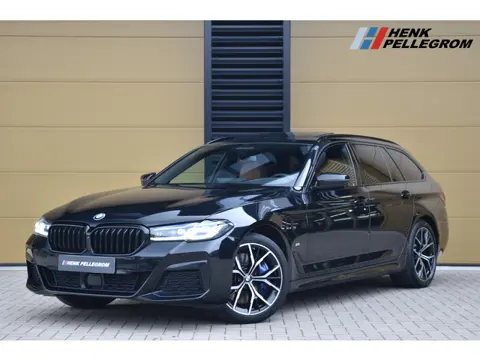 BMW 5 Serie Touring 540i xDrive High Executive * M-Sport * Stuurverwarming * Comfortstoelen * Panora