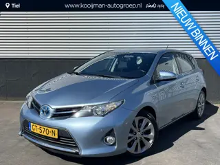 Toyota Auris 1.8 Hybrid Executive Trekhaak, Stoelverwarming, Navigatie, Parkeersensoren, Achteruitri