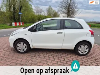 Toyota Yaris 1.0 VVTi Acces / APK 08-04-27
