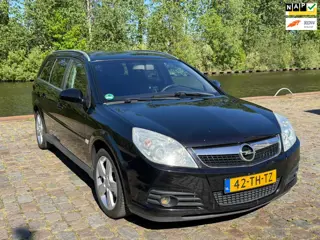 Opel Vectra Wagon 2.2-16V Cosmo