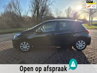 Peugeot 208 1.2 PureTech Blue Lion / Apple carpl/Android/ APK 02-02-27