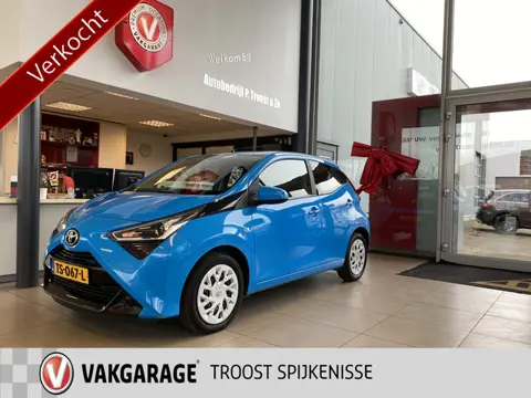 Toyota Aygo 1.0 VVT-i x-play,Apple Carplay/Android Auto,Achteruitrijcamera,Airco,Snelheidsbegrenzer,