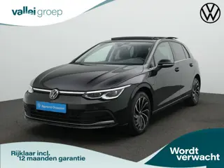 Volkswagen Golf 1.4 eHybrid 204 pk Style | Panoramadak | Geheugen-/massagestoel | Achteruitrijcamera