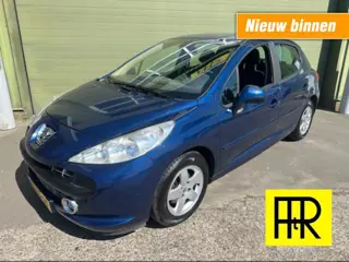 PEUGEOT 207 1.4 VTI XS