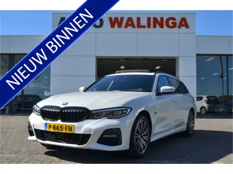 BMW 3 Serie Touring 320e M Pakket | SOH 92%| Panoramadak | Leer | Adaptieve Cruise | 360 Camera | Nl