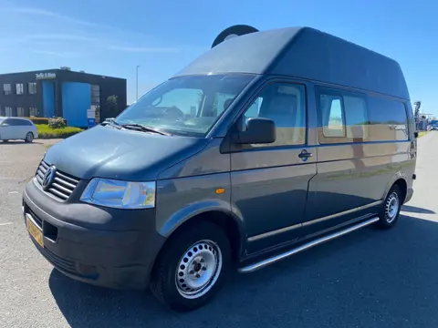 Volkswagen TRANSPORTER 2006 * 2.5 TDI * BUSCAMPER * L2H3 * HOOGDAK * EURO 4 * APK !!