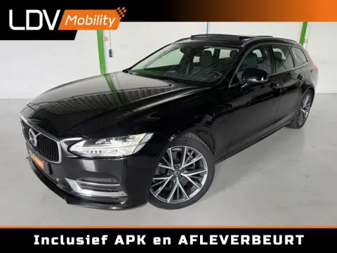 VOLVO V90 2.0 T8 AWD PLUG-IN HYBRIDE / MOMENTUM / Panoramadak / Lederen bekleding / AppleCarplay / Boekjes aanwezig.