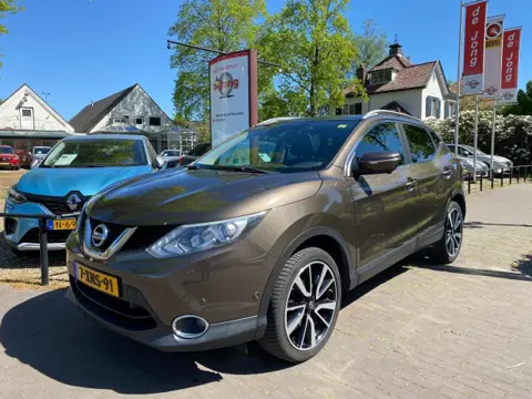 NISSAN QASHQAI 1.2 TEKNA / LEDER / NAVI / CAMERA / STOELVERW. / TREKHAAK / DAB 