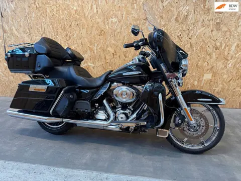 Harley Davidson 103 Electra Glide Ultra Limited 5hd vol mooi
