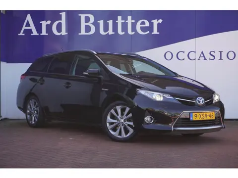 Toyota Auris Touring Sports 1.8 Hybrid Lease Xenon+Panodak+17"+Navi&Camera+stoel-verw = NOVEMBER 201