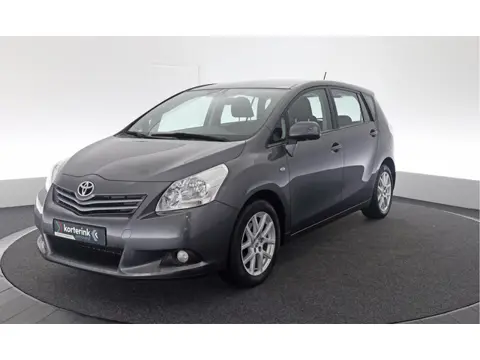 Toyota Verso 1.8 VVT-i Business (bj 2011, automaat)