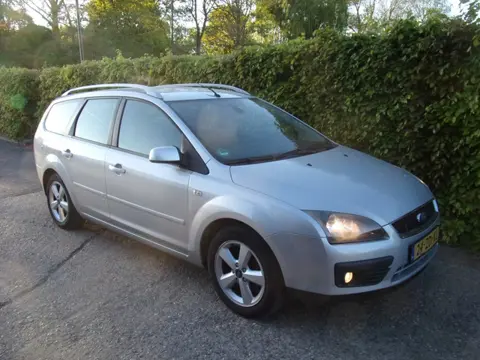 Ford Focus Wagon 1.8-16V Ambiente Flexifuel RECENT NWE APK AIRCO TREKHAAK