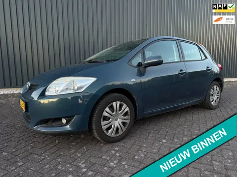 Toyota Auris 1.6-16V Sol Business ( KM NAP + AUTOMAAT + TREKHAAK )