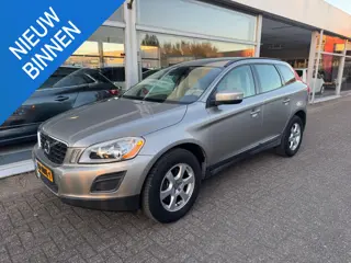 Volvo XC60 2.0T Kinetic | 2e eigenaar | Automaat | Achteruitrijcamera | Airco | Navigatie | Trekhaak